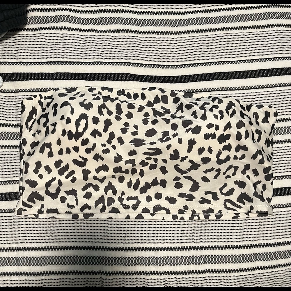 BRAND NEW Aerie Strapless Bikini Top